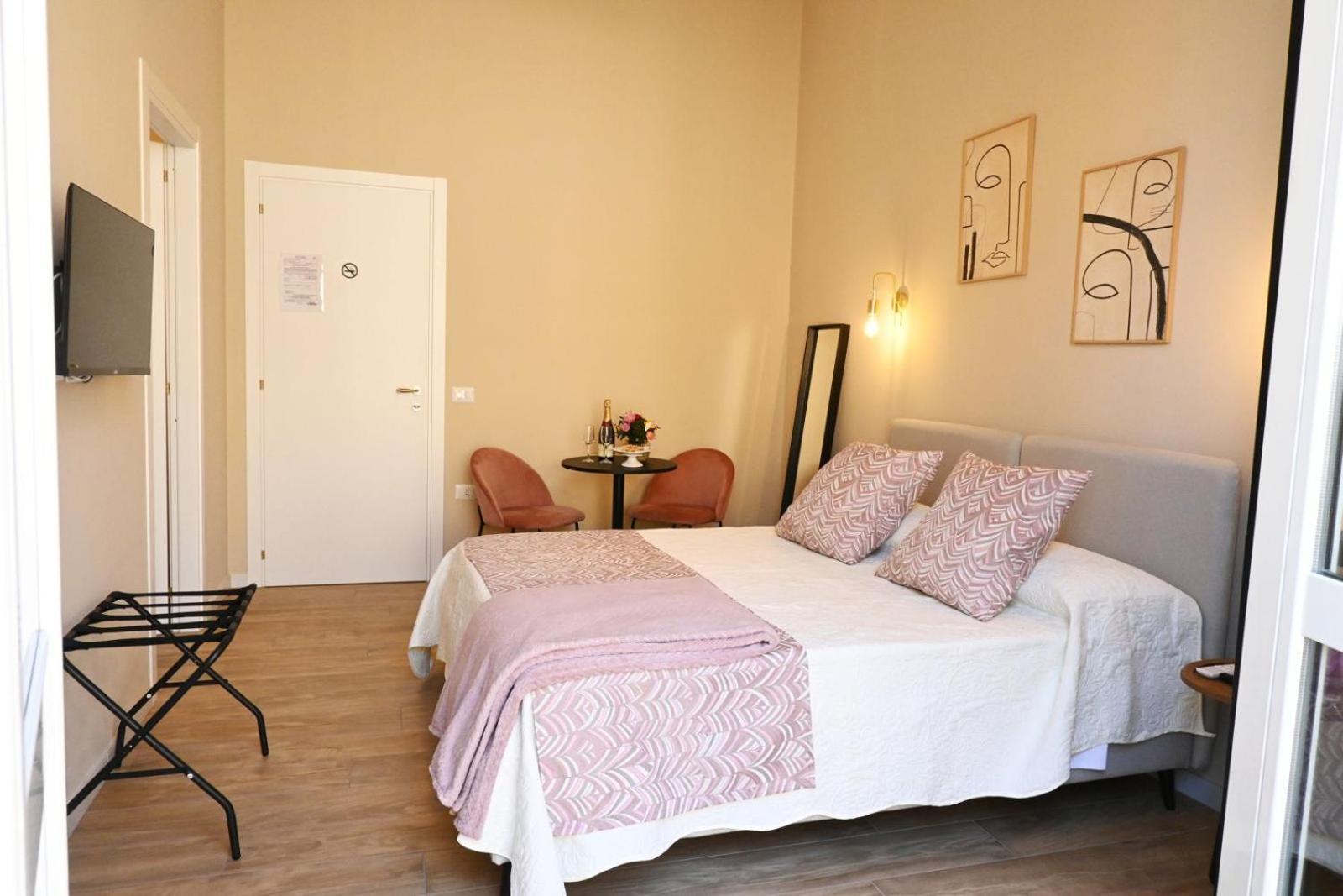 Ta-49 Bed E Breakfast Bed & Breakfast Napoli Bagian luar foto
